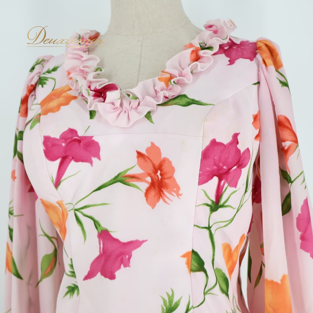 【中古】 フラメンコ 衣装 ツーピース セットアップ 上下セット ピンク系 花 花柄 ...