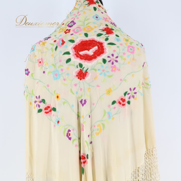 【中古】フラメンコ 衣装 マントン シージョ フレコ シルク 刺繍 花柄 フレコ フリンジ 薄い ダンス パーティ 発表会 アイボリー ホワイト系 薄い エレガント 高級感 舞台衣装 レディース コスチューム 柔らかい素材 おしゃれ C014-2511069001498