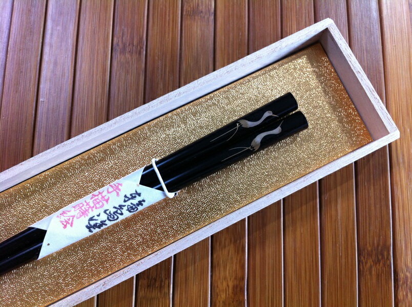 【高級箸】輪島塗箸　向かい鶴（お箸1膳）−本手描蒔絵/桐箱入り/贈り物/ギフト/