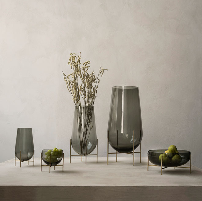 【公式】 北欧 Audo Copenhagen Echasse Vase Smoked イシャスベース L スモーク 4797949 Living 花器 花瓶 フラワーベース 【ラッピング不可】