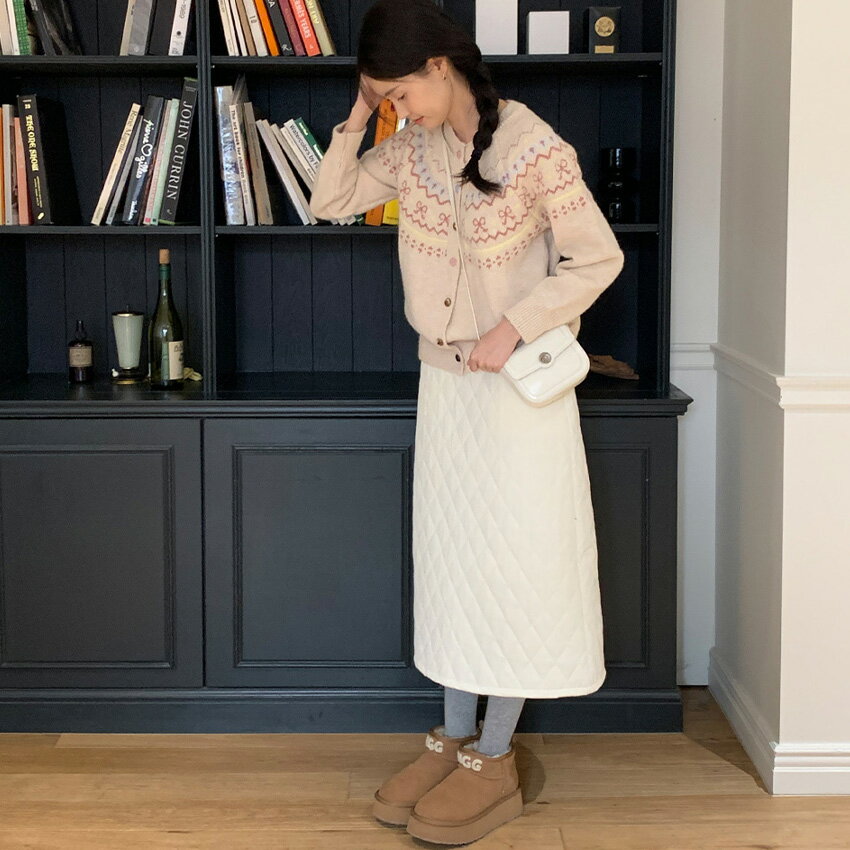 DHOLICのsk レディース 韓国ファッション ボトムス ロングスカート ウエストゴム バックスリット キルト風 シンプル カジュアル 秋 冬 SSORDI｜アングル3