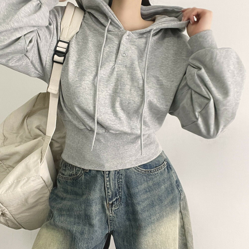 スナップボタンクロップドパーカー・p645836 レディース 【tops】トップス パーカー フード 長袖 クロップド スナップボタン ストリング ボクシー コットン混 無地 カジュアル SSWHUI 韓国ファッション