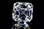 アッシャーカットダイヤモンド0.4カラットFカラーインターナリーフローレス品質透明感と可愛さのある子ダイヤGIA鑑定書刻印つき