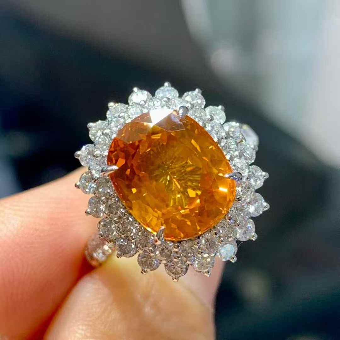 招き金の輝き ✨ 5.14ct ヴァイヴィッドイエロー ゴールドサファイア 2Wayリング＆ペンダント