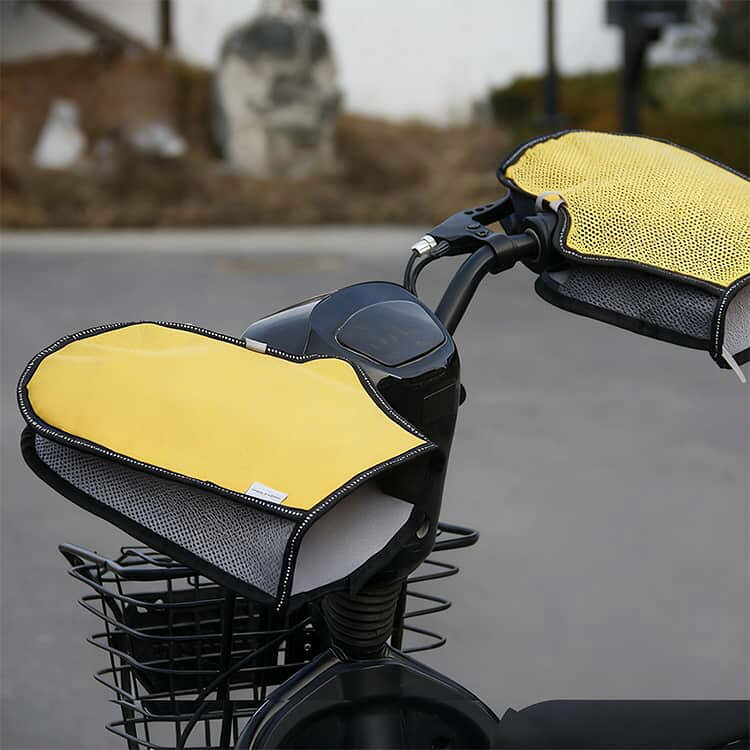 Diana Select 楽天市場店のUVカット バイク用 ハンドルカバー サマーハンドルカバー 夏 ハンドルカバー 防水 バイクグローブ 通気 自転車 電動自転車 紫外線対策 日焼け止め 通気性 バイク 男女兼用 通勤 通学｜アングル3