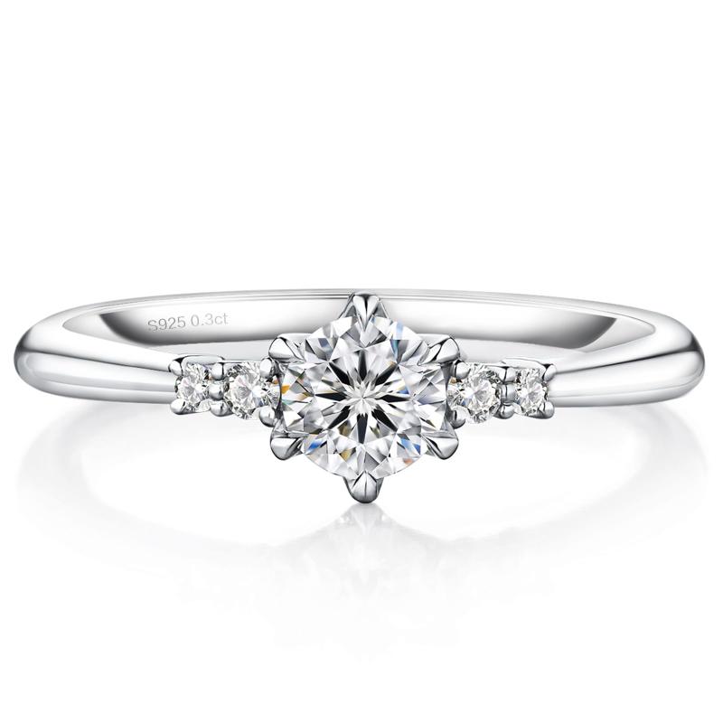 [KRKC] プロポーズリング モアサナイトリング エンゲージリング 婚約指輪 0.3ct/0.5ct S925純銀製 ダイ..