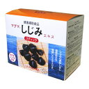 ［名　　称］しじみ加工食品［原材料名］しじみ、デキストリン［内容量］2.5g×30包　［召し上がり方］1日にマグマしじみエキス顆粒小さじ1〜2杯（約2〜4g）を目安にして、そのまま、またはお好みにより、みそ汁、すまし汁に加えてお召し上がり下さい。［販売元］日本薬品開発株式会社［使用上の注意］・温度、湿度、光によって変化しやすいので、開封後はフタをしっかりと締め、冷暗所で保存して下さい。・開封後は、品質保持のためなるべく早めにお召し上がり下さい。・体質に合わない場合には、すみやかに使用を中止して下さい。［保存上の注意］直射日光を避け、冷暗所で保存して下さい。・栄養成分表示：100g中エネルギー322〜392kcalたんぱく質5．5〜8g脂　質0〜0．2g炭水化物75．0〜90gナトリウム700〜1000mg■納期：3日-7日※表記上の納期は、通常お届けとなります。人気商品など変動の多い商品もございますので、表記は目安としてご参考くださいますようお願い申し上げます。区分：健康食品 販売元/日本薬品開発 生産国/日本 広告文責:株式会社ノースウェブ　Tel 0144-52-0018マグマしじみエキス顆粒は、島根県宍道湖産の新鮮なやまとしじみから抽出したエキスを召し上がりやすい顆粒状に加工しました。健康補助食品です。本品には、しじみに含まれるたんぱく質、グリコーゲンなどの栄養素が含まれています。ご家族皆様の健康維持にお役立て下さい。