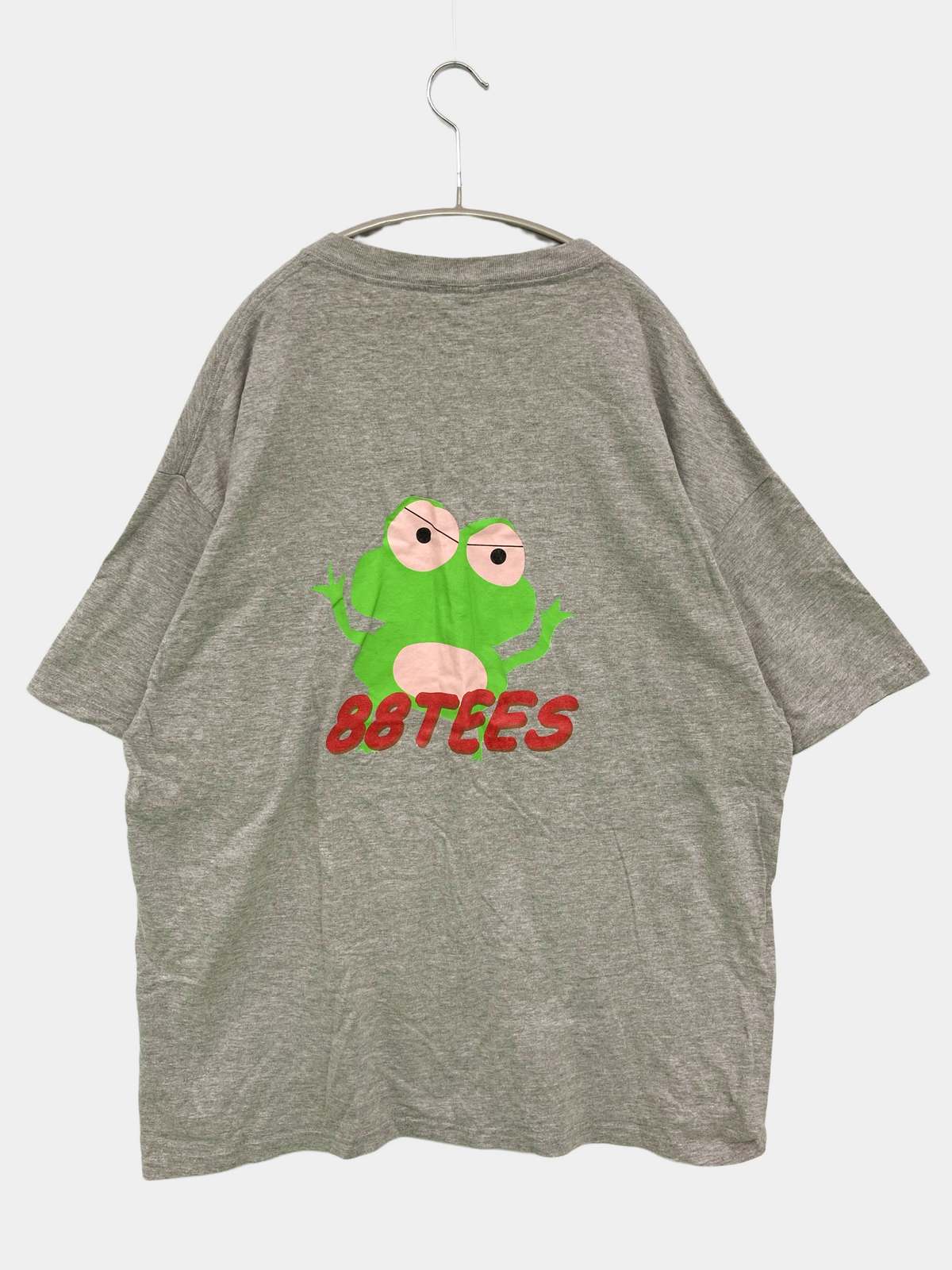 【中古】88tees Tシャツ/カットソー XL グレー 前面プリント バックプリント ミドル丈 半袖 クルーネック(丸首) メンズ