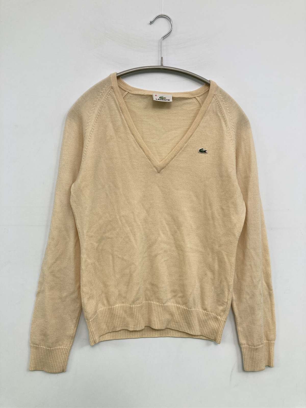 【中古】LACOSTE ラコステ ニット/セーター 40 ベージュ ウール・ニット 無地 ワンポイント ミドル丈 長袖 Vネック レディース