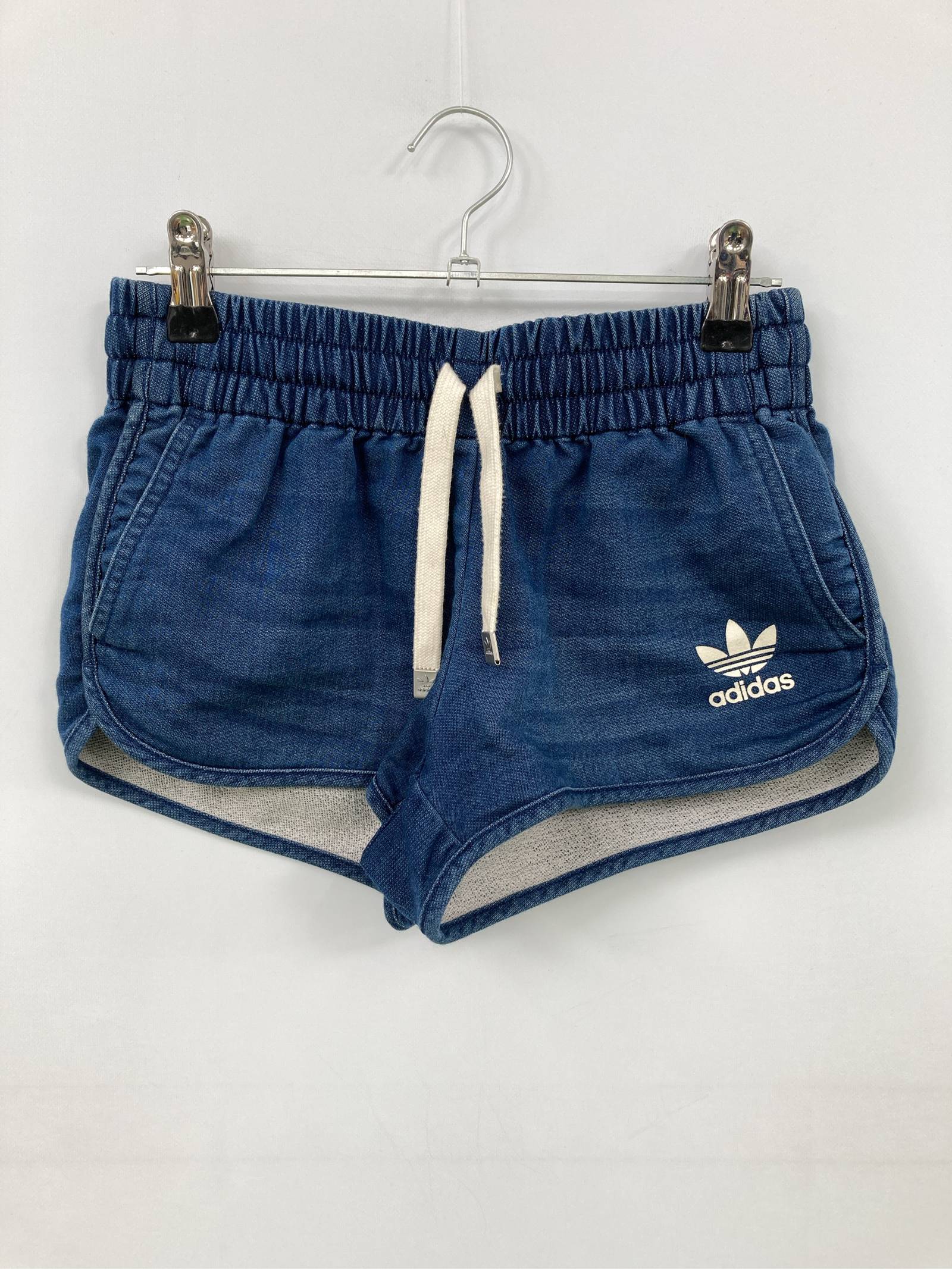 Rakuten - 【中古】adidas アディダス デニムパンツ XS ブルー ショート・ひざ上丈 無地 ブランドロゴ スタンダード ストレート レギュラー ウエストゴム・紐 リジッド・ワンウォッシュ レディース