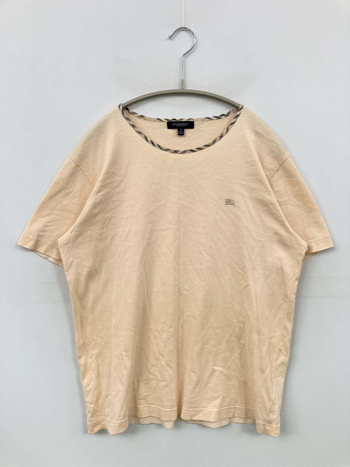 【中古】BURBERRY LONDON バーバリーロンドン Tシャツ/カットソー M ベージュ 無地 ワンポイント ミドル丈 半袖 クルーネック(丸首) レディース