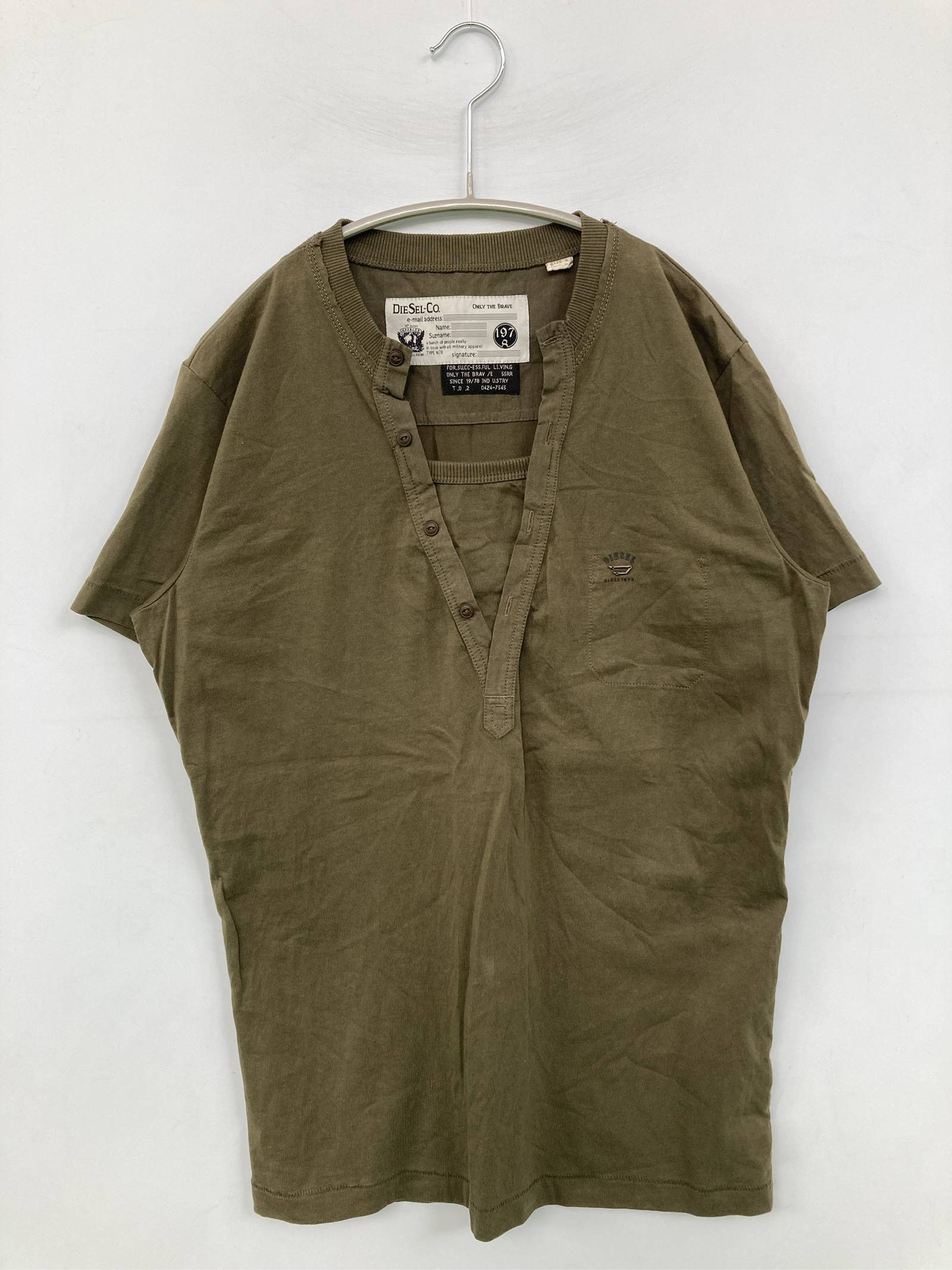 Rakuten - 【中古】DIESEL ディーゼル Tシャツ/カットソー S カーキ 無地 ワンポイント ロング丈 半袖 ヘンリーネック メンズ