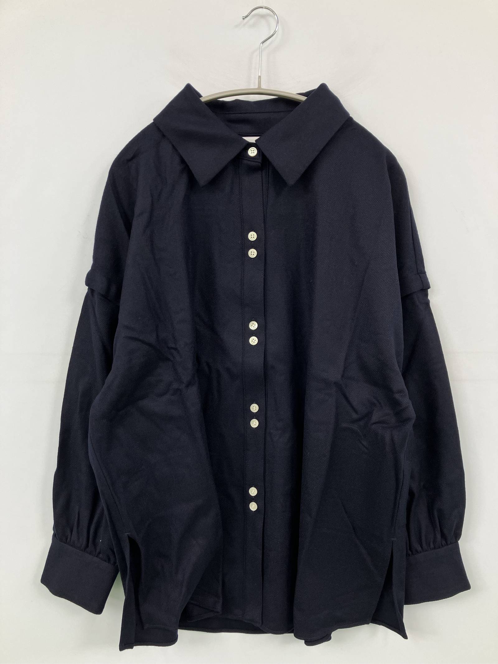 Rakuten - 【中古】ALIN シャツ/ブラウス Free ネイビー ウール・ニット 無地 長袖 レギュラーカラー ミドル丈 レディース