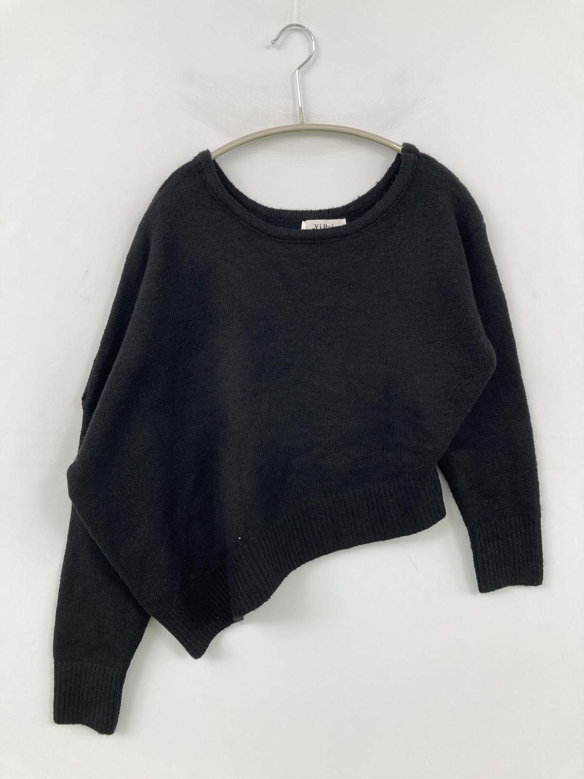 【中古】Yi Pai ニット/セーター ブラック 無地 長袖 ショート丈 クルーネック(丸首) レディース