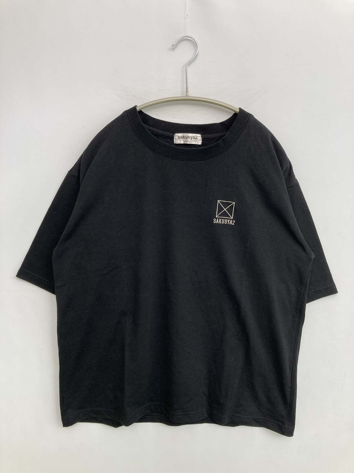 【中古】sakusya2 Tシャツ/カットソー L ブラック バックプリント ワンポイント ブランドロゴ 半袖 クルーネック(丸首) レディース(4.0)