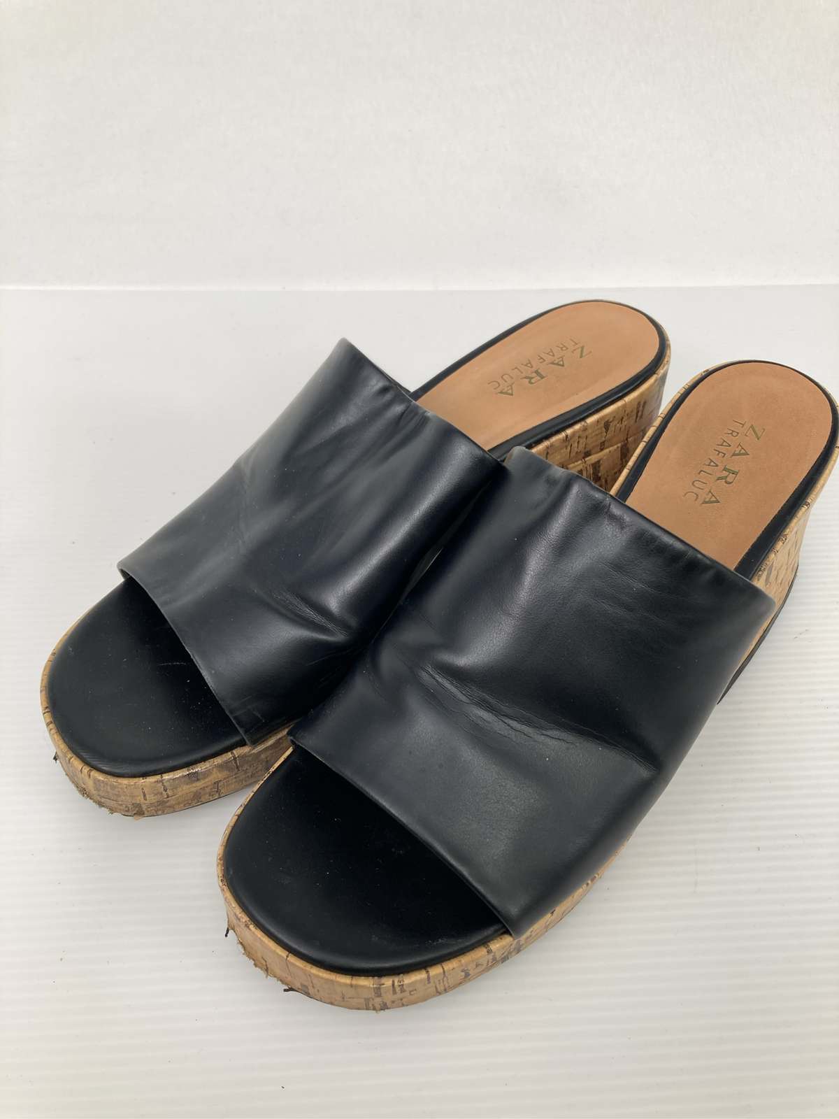 【中古】ZARA TRAFALUC ザラトラファルック サンダル 39 ブラック 無地 太ヒール ウエッジ 3.1～5cm ストラップなし ミュールサンダル ..