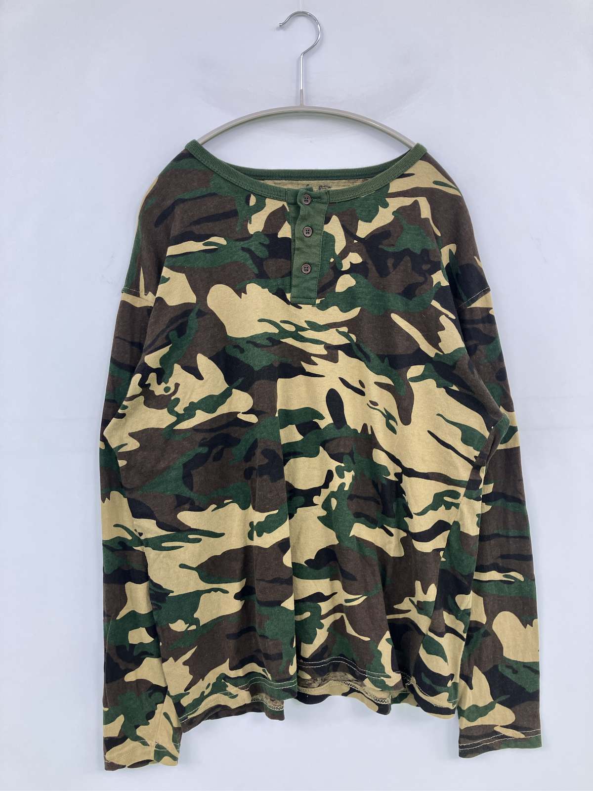 IMPERIOUS Tシャツ/カットソー XL カーキ カモフラージュ柄 ミドル丈 長袖 ヘンリーネック メンズ
