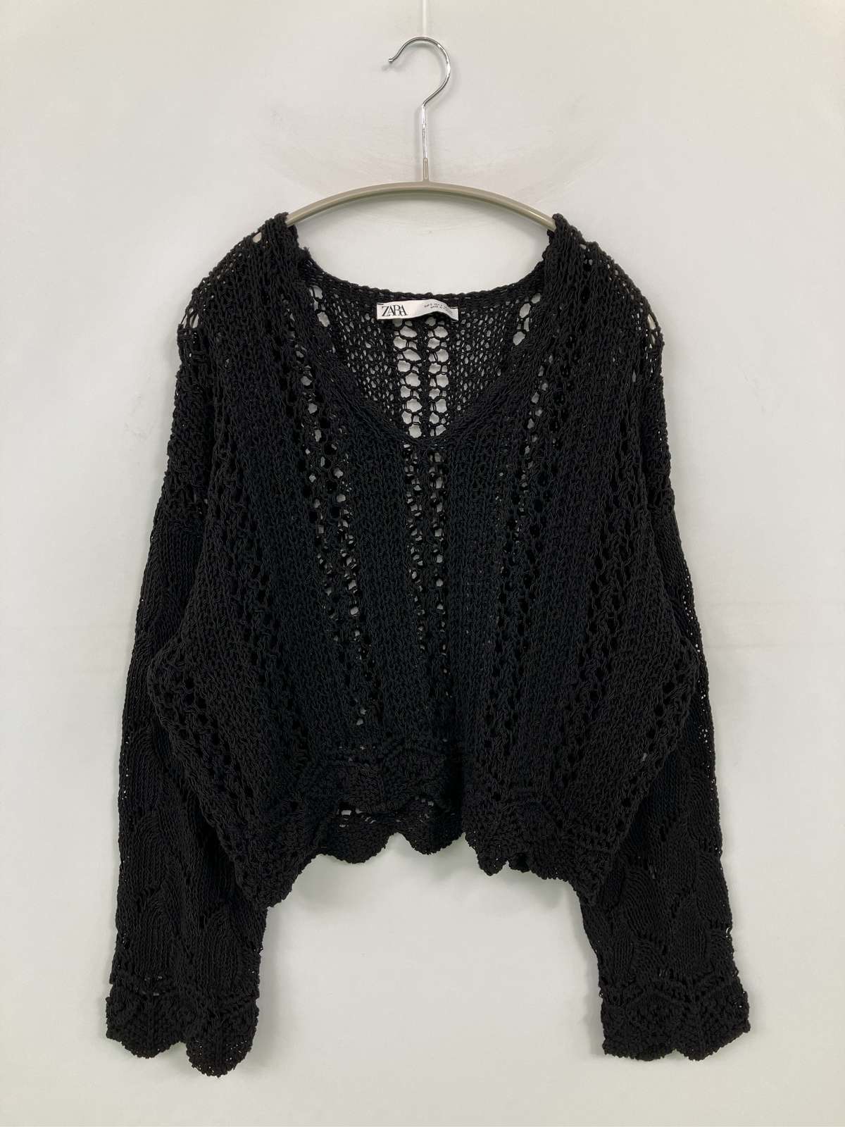 【中古】ZARA ザラ ニット/セーター USA S ブラック ニット 無地 ショート丈 長袖 Vネック レディース