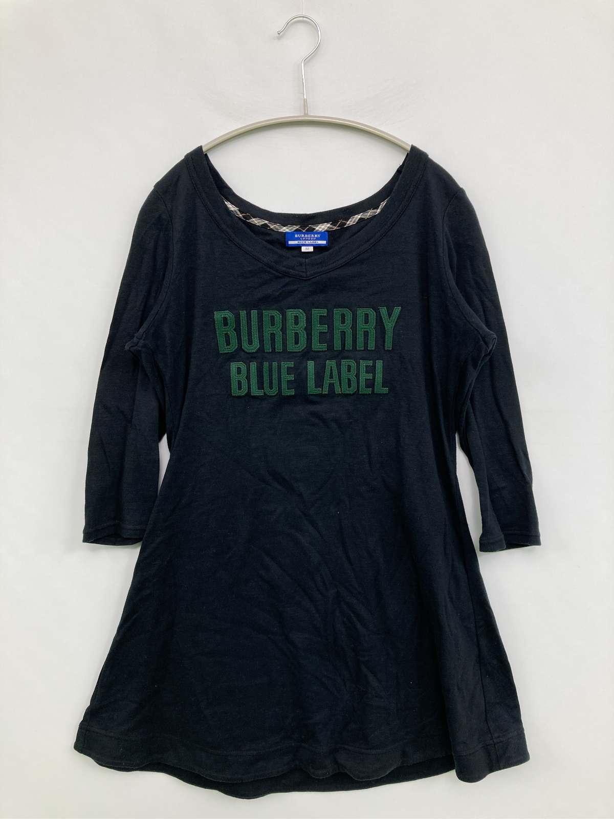 【中古】BURBERRY BLUE LABEL バーバリーブルーレーベル Tシャツ/カットソー 38 ブラック 前面プリント ブランドロゴ ロング丈 半端袖 Uネック レディース