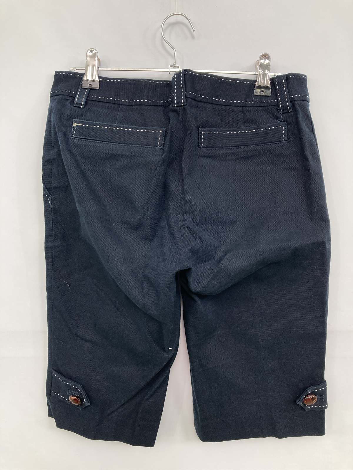 【中古】TOMMY HILFIGER トミーヒルフィガー チノパンツ 0 ネイビー ハーフ・ひざ丈 無地 レギュラー センタープレスあり レディース