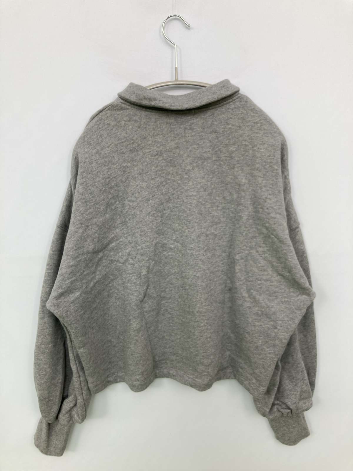 digdig 楽天市場店の【中古】niko and ... ニコアンド ポロシャツ M グレー 無地 前面プリント ワンポイント 長袖 レディース｜アングル2