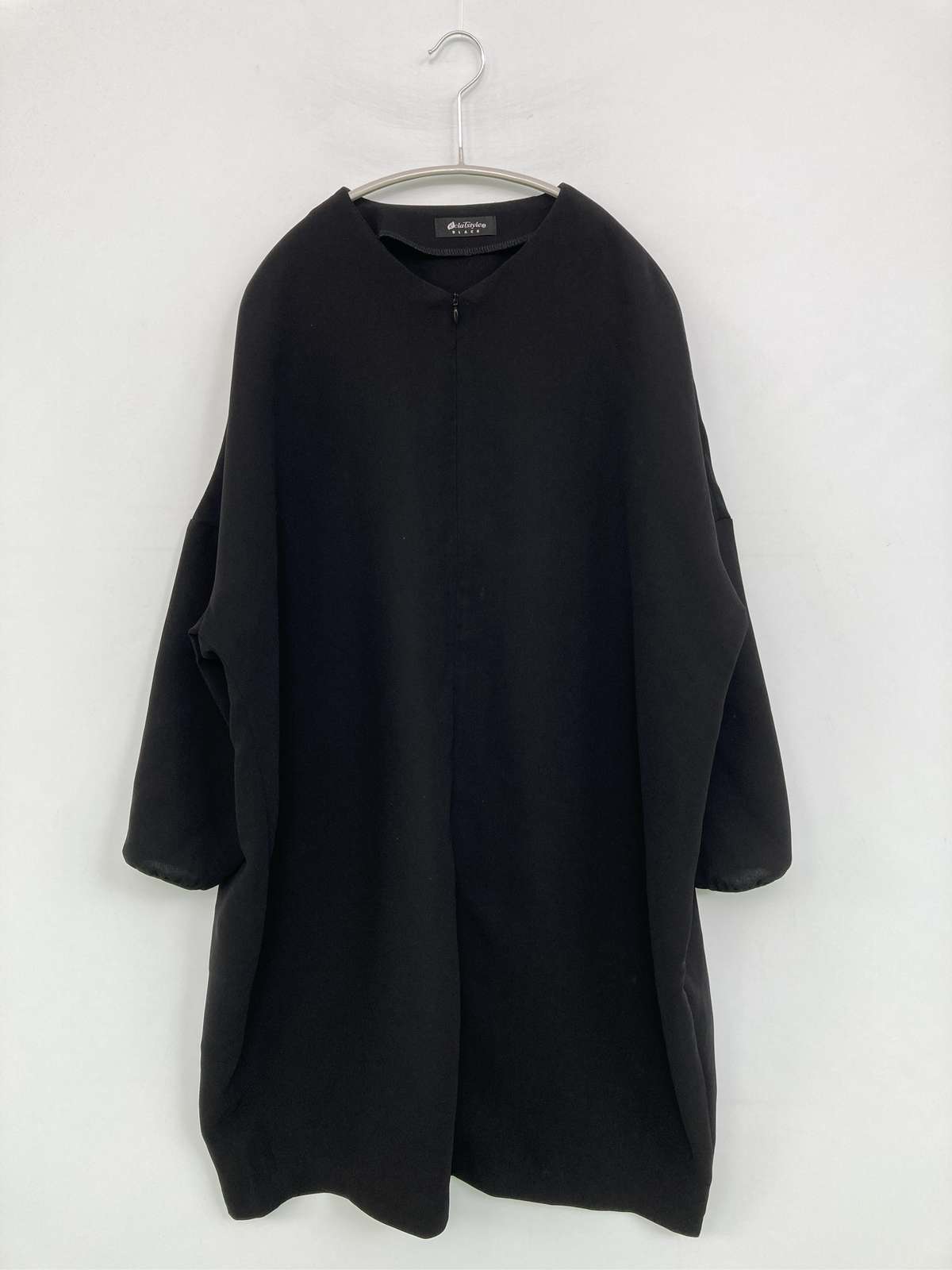 【中古】eclaTstyle ワンピース LL ブラック 無地 長袖 ミモレ・半端丈 レディース