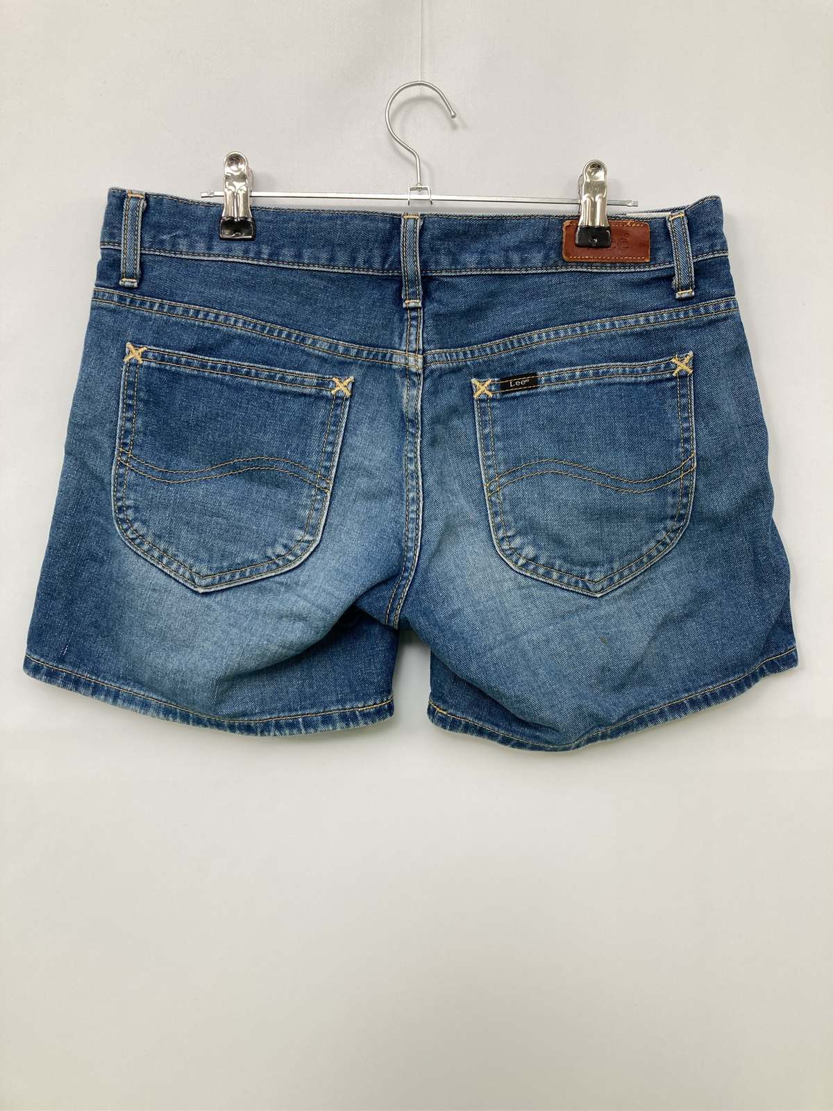 【中古】Lee リー デニムパンツ M ブルー ショート・ひざ上丈 無地 スタンダード ストレート ローライズ ヴィンテージ レディース