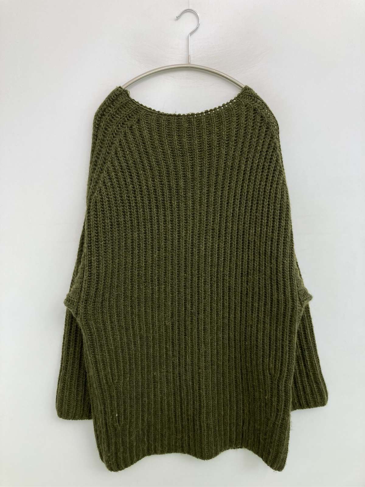 【中古】MOUSSY マウジー ニット/セーター 160/80 カーキ ウール・ニット ニット 無地 ミドル丈 長袖 ボートネック レディース
