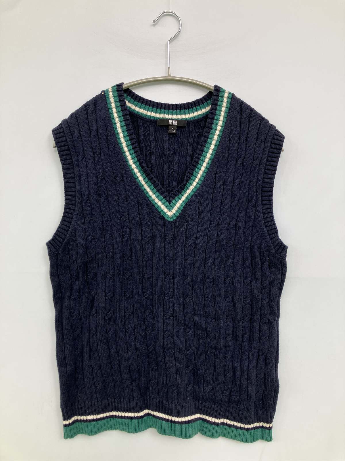 【中古】UNIQLO ユニクロ ベスト M ネイビー 無地 ライン柄 メンズ