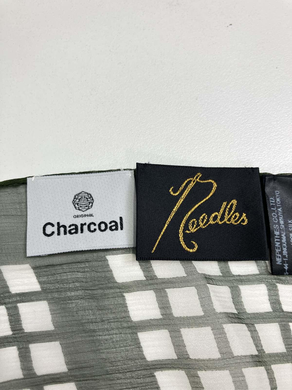 digdig 楽天市場店の【中古】NEEDLES ニードルズ ストール/ショール グリーン シルク ドット柄 メンズ レディース｜アングル3