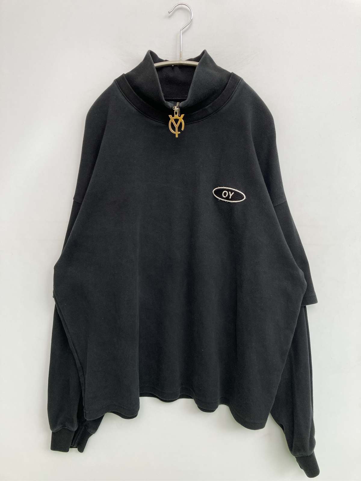 【中古】OY オーワイ スウェット ブラック コットン バックプリント ワンポイント 長袖 ブランドロゴ メンズ レディース