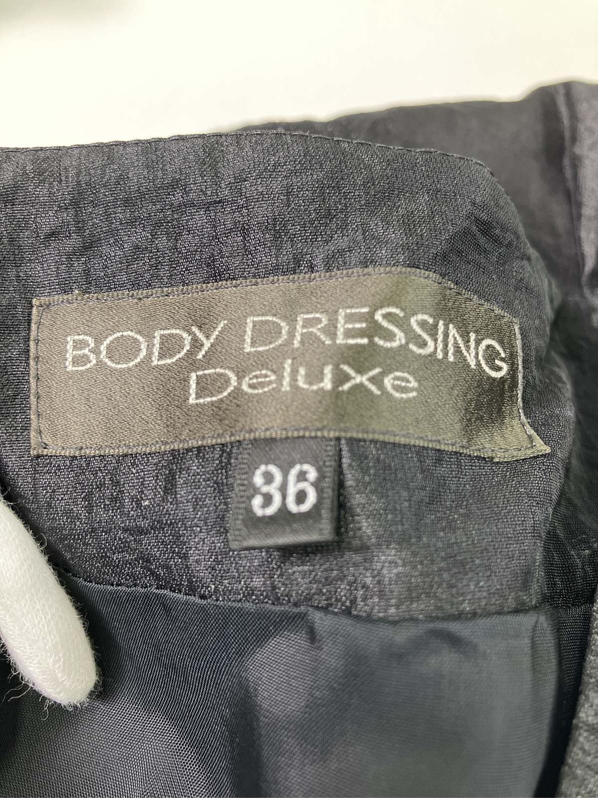 digdig 楽天市場店の【中古】BODY DRESSING Deluxe スカート 36 ブラック レディース｜アングル3