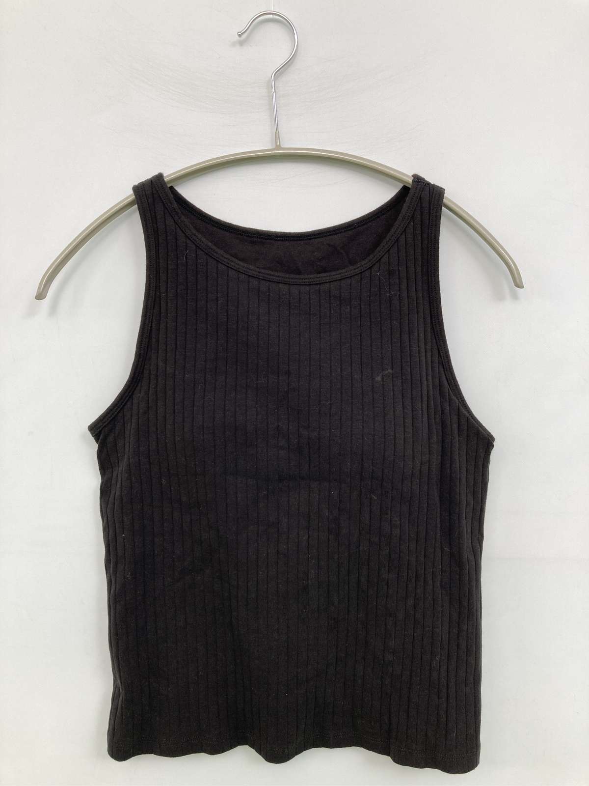 【中古】UNIQLO ユニクロ タンクトップ M ブラック 無地 カップ付き レディース