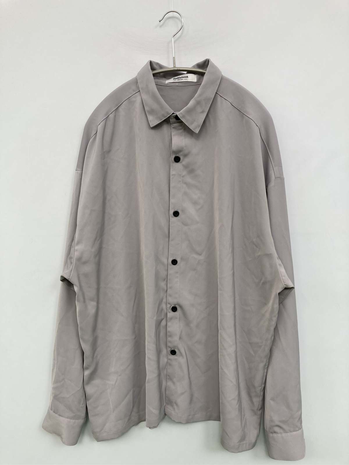 【中古】Doublefocus ダブルフォーカス シャツ/ブラウス L グレー 無地 バックプリ...