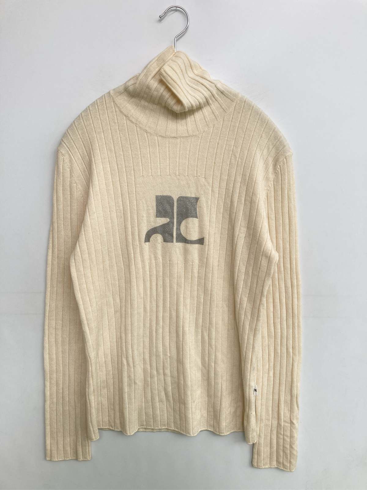 楽天市場】クレージュ COURREGES（スポーツ・アウトドア）の通販