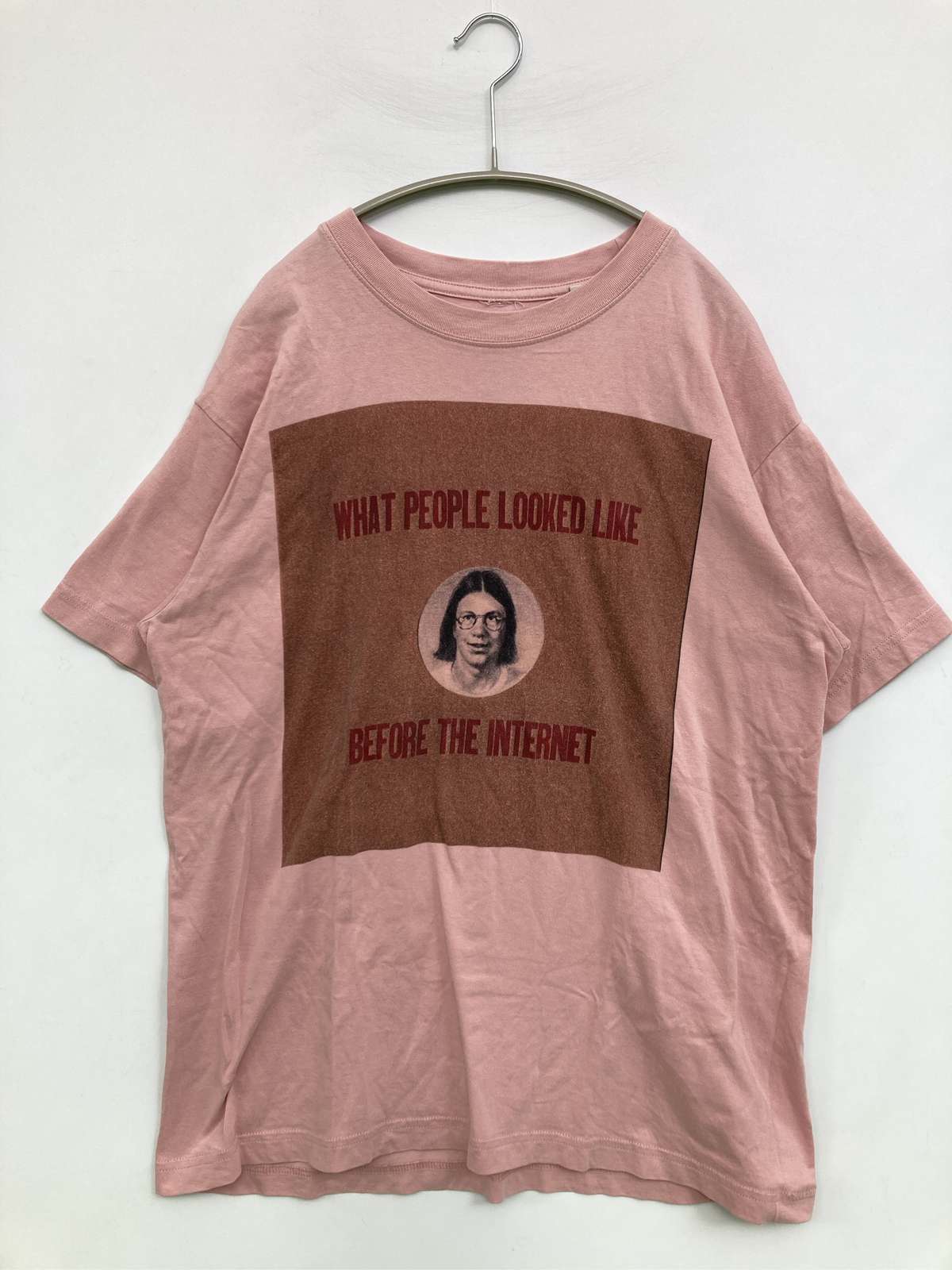 EARTHLINGS BY FEEL FREE Tシャツ/カットソー L ピンク 前面プリント 半袖 クルーネック(丸首) メンズ レディース