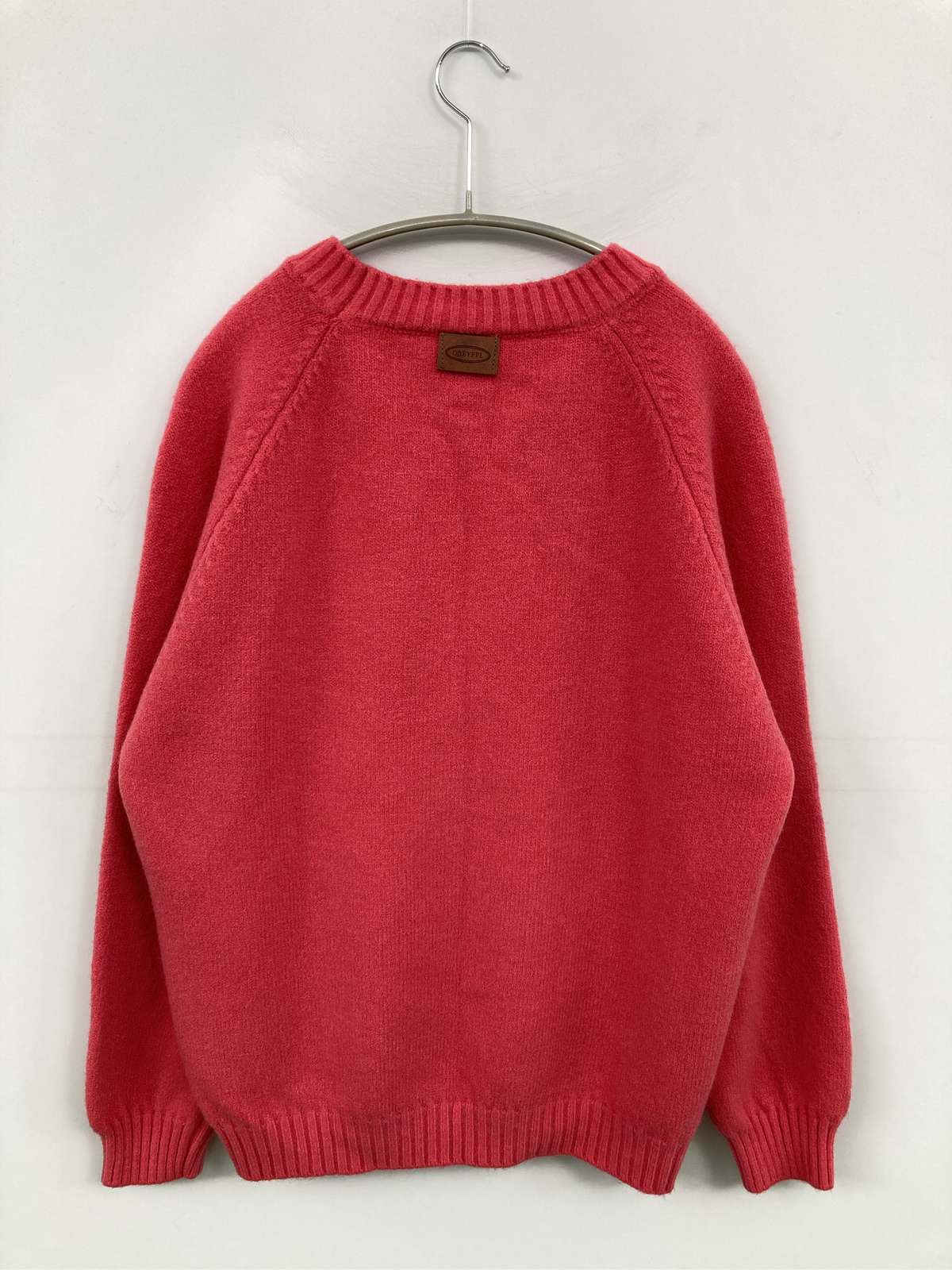 digdig 楽天市場店の【中古】ONEYFFL ニット/セーター ピンク ニット 無地 ミドル丈 長袖 クルーネック(丸首) レディース｜アングル2