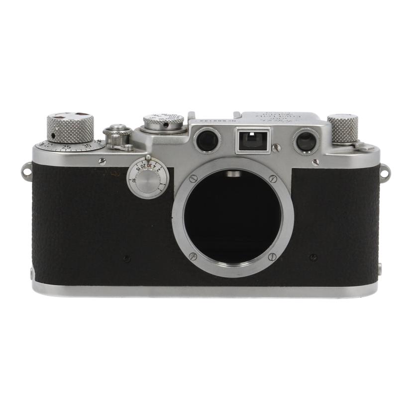 商品説明商品名カメラ関連メーカーLeica型番III f製造No602133コンディションランクCランク/訳有品、劣化や破損など商品に欠陥がある状態です。（ご理解の上お買い求めください）付属品付属品の有無/有　内容は画像で確認ください。状態詳細1952年製造　Germany　外観はサビなどなく良好　ファインダー内部汚れ・濃いクモリあり　レザーケース付属(レンズカバー部分ちぎれています)商品についてこの商品は取手店で取り扱いをしております。商品の詳しい状態や情報については、店舗へお気軽にお問い合わせくださいませ。1.中古品になりますので動作確認は行っておりますが、バッテリー等の消耗品や商品の細かい動作状況に関しましては、測定器等での正確な測定は行っていないため、商品によっては細かな調整が必要な場合があります。また、新品購入時に受けられる保証やユーザー登録等のメーカーサイトサービスについては、受けられない可能性がありますので予めご了承ください。2.商品発送につきましては、梱包サイズの3辺合計160cm以上、もしくは25kgを超える場合は時間指定が出来ませんのでご了承ください。3.掲載商品は、当社が運営する実店舗でも並行販売もしております。そのため、ご注文できた場合でも在庫確認のタイムラグにより商品が欠品する場合がございます。在庫状況については細心の注意を払っておりますが、万が一売り違い等が発生した場合はご購入をキャンセルとさせていただく場合がございます。ご注文については、当店からの【ご注文ありがとうございます】メールが送信された時点で確定とさせていただきます。常に最新の在庫をご案内するよう心掛けておりますが、ご理解くださいますようお願い申しあげます。4.中古品の特性上、展示・保管状態により写真には見られない多少のスレや傷などが発生する場合がございます。商品状態は1点1点、傷・汚れなどの状態チェックをし、状態の記載と画像の記載を心がけておりますが、細かい部分の見落としや、目に見えない部分の劣化が進行している場合も考えれられます。その旨ご理解いただき、ご購入を検討下さいますようお願い申し上げます。中古 レンジファインダーカメラLeica/ライカIII fコンデションランク【C】https://image.rakuten.co.jp/digirex/cabinet/6457/17/102