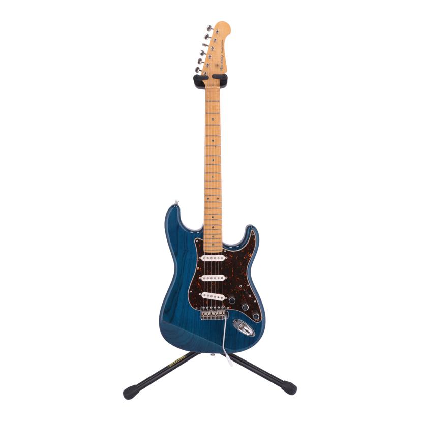 商品説明商品名エレキギターメーカーHistory型番LH-Premium/M 製造NoK131252コンディションランクBランク/スレ、汚れなど使用感はありますが、通常使用に問題のない状態です。付属品付属品の有無/無　内容は画像で確認ください。状態詳細ネックストレート、フレット弦跡あり、トラスロッド左右に効きます。ヘッド部に打痕、使用感少々　ケース無し商品についてこの商品は赤塚店で取り扱いをしております。商品の詳しい状態や情報については、店舗へお気軽にお問い合わせくださいませ。1.中古品になりますので、商品によっては細かな調整が必要な場合があります。また、新品購入時に受けられる保証やユーザー登録等のメーカーサイトサービスについては、受けられない可能性がありますので予めご了承ください。2.商品発送につきましては、梱包サイズの3辺合計160cm以上、もしくは25kgを超える場合は時間指定が出来ませんのでご了承ください。3.掲載商品は、当社が運営する実店舗でも並行販売もしております。そのため、ご注文できた場合でも在庫確認のタイムラグにより商品が欠品する場合がございます。在庫状況については細心の注意を払っておりますが、万が一売り違い等が発生した場合はご購入をキャンセルとさせていただく場合がございます。ご注文については、当店からの【ご注文ありがとうございます】メールが送信された時点で確定とさせていただきます。常に最新の在庫をご案内するよう心掛けておりますが、ご理解くださいますようお願い申しあげます。4.中古品の特性上、展示・保管状態により写真には見られない多少のスレや傷などが発生する場合がございます。商品状態は1点1点、傷・汚れなどの状態チェックをし、状態の記載と画像の記載を心がけておりますが、細かい部分の見落としや、目に見えない部分の劣化が進行している場合も考えれられます。その旨ご理解いただき、ご購入を検討下さいますようお願い申し上げます。中古 エレキギターHistory/ヒストリーLH-Premium/M コンデションランク【B】https://image.rakuten.co.jp/digirex/cabinet/6457/17/103