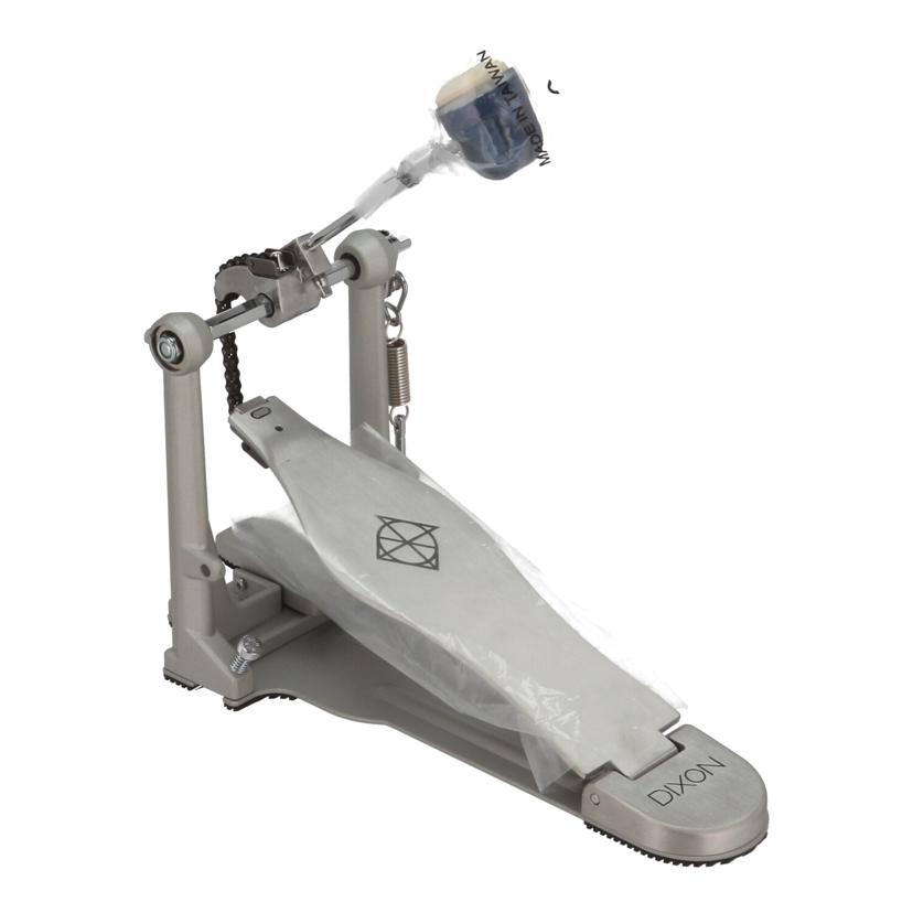 商品説明商品名ドラムメーカーDIXON型番PP-P1製造No-コンディションランクAランク/美品、キズ・汚れがなく使用感のない綺麗な状態です。付属品付属品の有無/無　内容は画像で確認ください。状態詳細シングルチェーン　シンプルで堅牢なモデルです商品についてこの商品は鹿島店で取り扱いをしております。商品の詳しい状態や情報については、店舗へお気軽にお問い合わせくださいませ。1.中古品になりますので、商品によっては細かな調整が必要な場合があります。また、新品購入時に受けられる保証やユーザー登録等のメーカーサイトサービスについては、受けられない可能性がありますので予めご了承ください。2.商品発送につきましては、梱包サイズの3辺合計160cm以上、もしくは25kgを超える場合は時間指定が出来ませんのでご了承ください。3.掲載商品は、当社が運営する実店舗でも並行販売もしております。そのため、ご注文できた場合でも在庫確認のタイムラグにより商品が欠品する場合がございます。在庫状況については細心の注意を払っておりますが、万が一売り違い等が発生した場合はご購入をキャンセルとさせていただく場合がございます。ご注文については、当店からの【ご注文ありがとうございます】メールが送信された時点で確定とさせていただきます。常に最新の在庫をご案内するよう心掛けておりますが、ご理解くださいますようお願い申しあげます。4.中古品の特性上、展示・保管状態により写真には見られない多少のスレや傷などが発生する場合がございます。商品状態は1点1点、傷・汚れなどの状態チェックをし、状態の記載と画像の記載を心がけておりますが、細かい部分の見落としや、目に見えない部分の劣化が進行している場合も考えれられます。その旨ご理解いただき、ご購入を検討下さいますようお願い申し上げます。中古 ドラムペダルDIXON/ディクソンPP-P1コンデションランク【A】https://image.rakuten.co.jp/digirex/cabinet/6457/17/104
