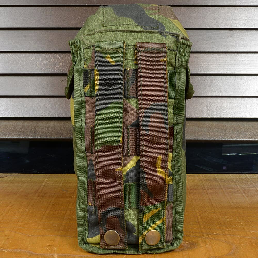 ミリタリーショップ レプマートのオランダ軍放出品 ユーティリティポーチ 小型 ウッドランド迷彩 [ 可 ] 軍物 多目的ポーチ ウッドランドカモ オランダDPM迷彩 ミリタリーポーチ 軍用ポーチ サバゲーポーチ ミリタリーサープラス ミリタリーグッズ 蘭軍 オランダ軍サープラス オランダ軍実物｜アングル3
