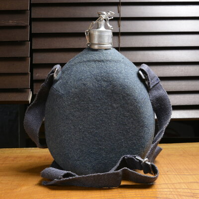 【中古】軍放出品水筒キャンティーンカバー有イタリア軍