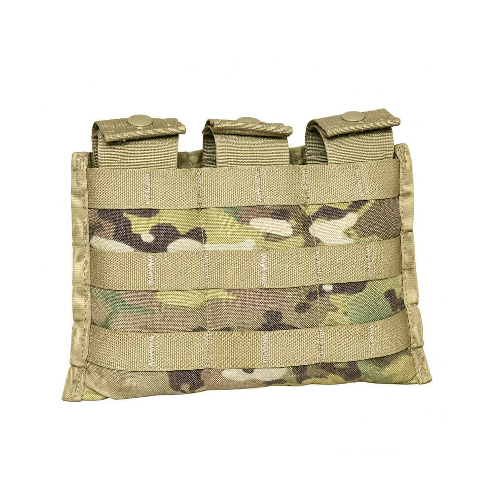 アメリカ軍放出品 MOLLE2 3-Mag Pouch薄型3連のしっかりとマガジンを保持できる米軍のマグポーチ■軍放出品のご購入を検討されているお客様へ。ご購入前に必ず下記の説明文、注意文を最後までご一読いただきますようお願い致します。アメリカ軍で使用されていたライフルマガジンポーチです。ポケットにはマガジンを1本収納することができ、合計で3本のマガジンを携行可能。スナップボタンの付いた保持バンドによって、マガジンが落ちないようにしっかりと収納できます。素材には耐久性の高いコーデュラナイロンを使用し、過酷な野外環境にも耐えられる頑丈な設計です。背面のMOLLEストラップによってプレートキャリアやチェストリグに安定して装着することができます。下記をお読みになり、ご納得いただけるお客様のみ、ご購入下さい。軍放出品（ミリタリーサープラス）は状態によって、下記の分類をしています。1，デッドストック　「新古品・未使用品（ほぼ新品）」2，良い　「キズや使用感があまり見られない。」3，可　「使用感があり、小さな傷等がある。」4，難あり　「比較的大きな傷、汚れがある。」5,破損あり 「破損はあるものの、補修や部品交換により使用可能な状態。」6,ジャンク品「破損があり、補修による使用が困難な状態 （部品取り用）。」※製造年代、色合い、その他、ご指定できません。※ご購入後に商品の状態に関するお問合わせはお受けできません。※ご購入後に返品、交換をご希望の場合、発生する送料はお客様のご負担になります。※製品の仕様、外観はメーカーより予告なく変更されますので、気になる点や、詳細はメールで別途お問合わせください。PC・モニタの環境で色が実物と多少異なる場合があります。布製品などは個体差があり、寸法に誤差が多少ありますので、ご了承くださいませ。マグポーチの詳細収納数トリプルマガジンポーチ3本収納適合 （実銃）M4/AR15適合 （遊戯銃）M4/AR15（M4、M16、URG-I、CQB-R、MK18 MOD1、AR15、HK416、89式、20式、スカーL、FAMAS、AUG、MCX など）素材ナイロンサイズ約W26cm × D0.5cm × H24cm（外寸）重量約170g生産国アメリカNSN8465-01-580-0967 準拠他のバリエーションはこちら[ 可 ][ 難あり ]世界各国の軍隊で使用されていた服やポーチなどの装備、備品を民間に放出した商品になります。世界各国の軍隊のマークや紋章が入っており、普段見かけない商品ばかり。実際に使用されていたからこそユーズド感満載で、本格派ミリタリーマニアにはたまらない一品。[軍放出品/軍放出品 軍払下げ品 ミリタリーサープラス Military Surplus]軍放出品の商品一覧[2696][d00012111219822002696][2936][d00010919212021312936][2488][d01362476292024880000][00GUN] プレートキャリア用 プレキャリ 付属品 オプション 付帯品 交換部品 スペアパーツ ライフルマガジンポーチ ライフルマガジンケース ライフルマグポーチ ライフルマグケース 米軍サープラス 米軍実物 米軍払い下げ品 アメリカ軍 アーミー ミリタリーサープラス 払い下げ 軍事物資 軍用品 軍需資材 実物 本物 レプマート repmart 激安通販 激安販売サバゲー装備 ＞ ミリタリーポーチ ＞ マガジンポーチ ＞ ライフルマガジンポーチ ＞ ナイロン製サバゲー装備 ＞ サバゲーウェア ＞ ベスト・アーマー ＞ プレートキャリア ＞ プレキャリ用パーツ軍モノ・輸入雑貨 ＞ 軍放出品 ＞ 北米の軍放出品 ＞ 米軍放出品取り扱いブランド ＞ 《カ》行 ＞ 《ク》で始まるブランド ＞ 軍放出品新着アイテム ＞ 新着アイテム 2026年 ＞ 10月 新入荷[アメリカ軍放出品]【米軍放出品 ライフルマガジンポーチ MOLLE II M4/AR15 3本収納 OCP迷彩 [ 難あり ]】■軍放出品のご購入を検討されているお客様へ。ご購入前に必ず下記の説明文、注意文を最後までご一読いただきますようお願い致します。アメリカ軍で使用されていたライフルマガジンポーチです。ポケットにはマガジンを1本収納することができ、合計で3本のマガジンを携行可能。スナップボタンの付いた保持バンドによって、マガジンが落ちないようにしっかりと収納できます。素材には耐久性の高いコーデュラナイロンを使用し、過酷な野外環境にも耐えられる頑丈な設計です。背面のMOLLEストラップによってプレートキャリアやチェストリグに安定して装着することができます。下記をお読みになり、ご納得いただけるお客様のみ、ご購入下さい。軍放出品（ミリタリーサープラス）は状態によって、下記の分類をしています。1，デッドストック　「新古品・未使用品（ほぼ新品）」2，良い　「キズや使用感があまり見られない。」3，可　「使用感があり、小さな傷等がある。」4，難あり　「比較的大きな傷、汚れがある。」5,破損あり 「破損はあるものの、補修や部品交換により使用可能な状態。」6,ジャンク品「破損があり、補修による使用が困難な状態 （部品取り用）。」※製造年代、色合い、その他、ご指定できません。※ご購入後に商品の状態に関するお問合わせはお受けできません。※ご購入後に返品、交換をご希望の場合、発生する送料はお客様のご負担になります。サバゲー装備 ＞ ミリタリーポーチ ＞ マガジンポーチ ＞ ライフルマガジンポーチ ＞ ナイロン製サバゲー装備 ＞ サバゲーウェア ＞ ベスト・アーマー ＞ プレートキャリア ＞ プレキャリ用パーツ軍モノ・輸入雑貨 ＞ 軍放出品 ＞ 北米の軍放出品 ＞ 米軍放出品取り扱いブランド ＞ 《カ》行 ＞ 《ク》で始まるブランド ＞ 軍放出品新着アイテム ＞ 新着アイテム 2026年 ＞ 10月 新入荷米軍放出品 ライフルマガジンポーチ M4/AR15 ベルクロフラップ付き コヨーテイギリス軍放出品 ライフルマガジンポーチ オスプレイ MK4 MTP迷彩 L85/M4/AR15対応 1本収納イギリス軍放出品 ライフルマガジンポーチ PLCE装備 L85/M4/AR15対応 デザートDPM迷彩米軍放出品 バンダリア MOLLE II ライフルマガジンポーチ M4/AR15 ACU/UCP迷彩 6本収納希望の方は、注文時に必ず、「メール便」を選択してください。このバナーのある商品は、注文時選択した場合のみ、送料250円(税込)で発送可能※マーク無し商品と同梱の場合770円(税込)※保証無しのメール便、または定形外郵便で発送（発送方法は選べません）支払い方法に代金引換はお選びいただけません。入金確認後、1週間以内の発送となります。「配達指定日」の対応できません。→→→詳しくはこちらを必ずご確認ください。&nbsp;