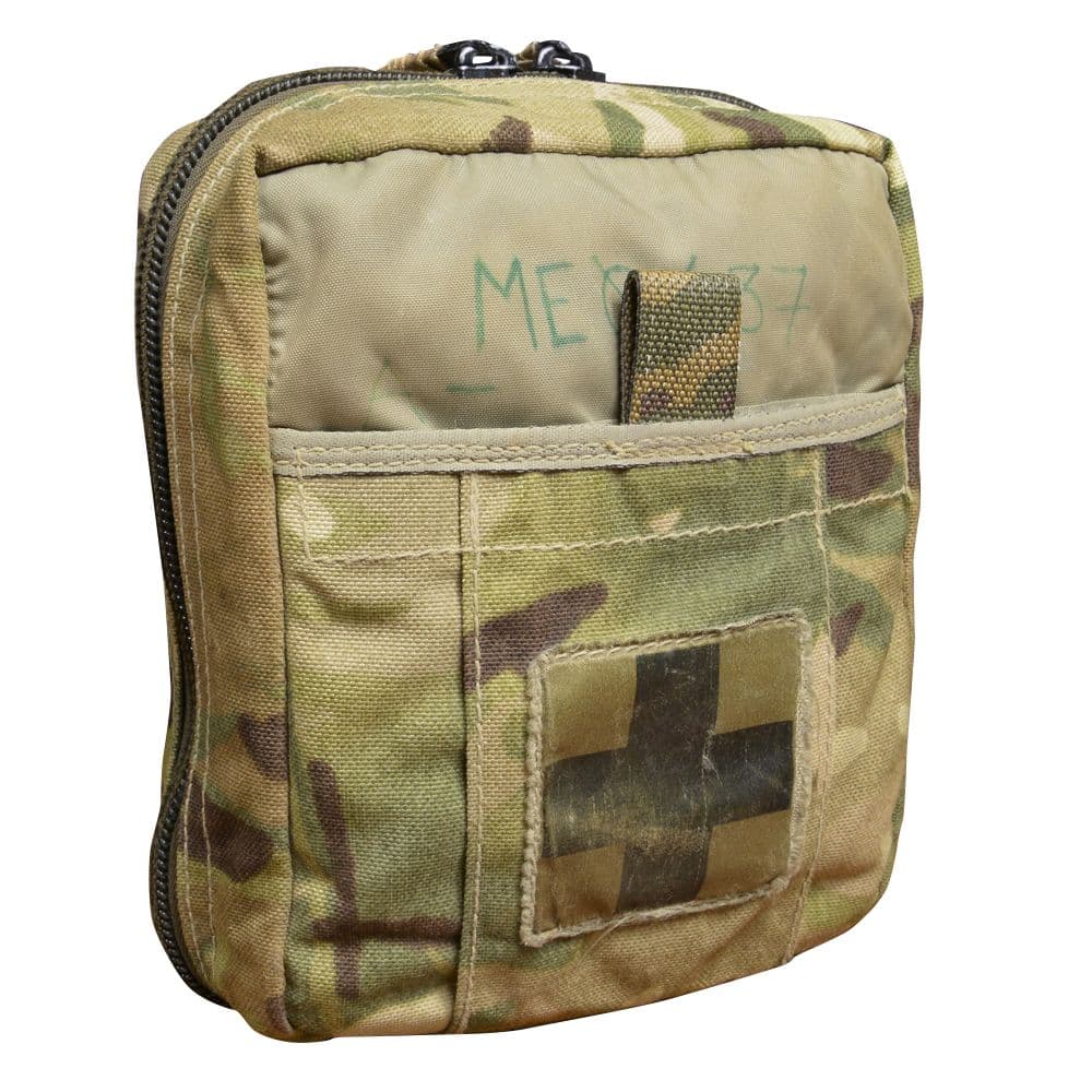 イギリス軍放出品 オスプレイ MK4A メディックポーチ MTP迷彩 [ 並下品 ] 英軍 OSPREY 医療品用ポーチ メディカルポーチ ボディーアーマー Multi Terrain Pattern ミリタリー サバゲー 軍払下 払下げ品 EMTポーチ EMSポーチ 救急ポーチ ミリタリーポーチ 軍用ポーチ