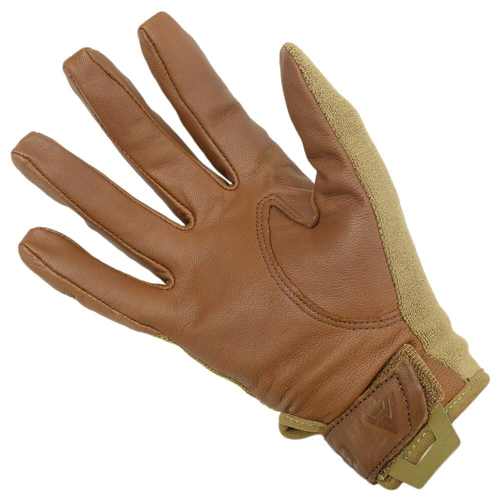 ミリタリーショップ レプマートのDIRECT ACTION タクティカルグローブ Hard Gloves ゴートレザー GL-HARD-GLT [ コヨーテブラウン / Mサイズ ] ダイレクトアクション 山羊革 ハードグローブ 本革 シューティンググローブ 軍用手袋 ミリタリーグローブ サバゲーグローブ LE装備 軍用グローブ コンバット｜アングル3