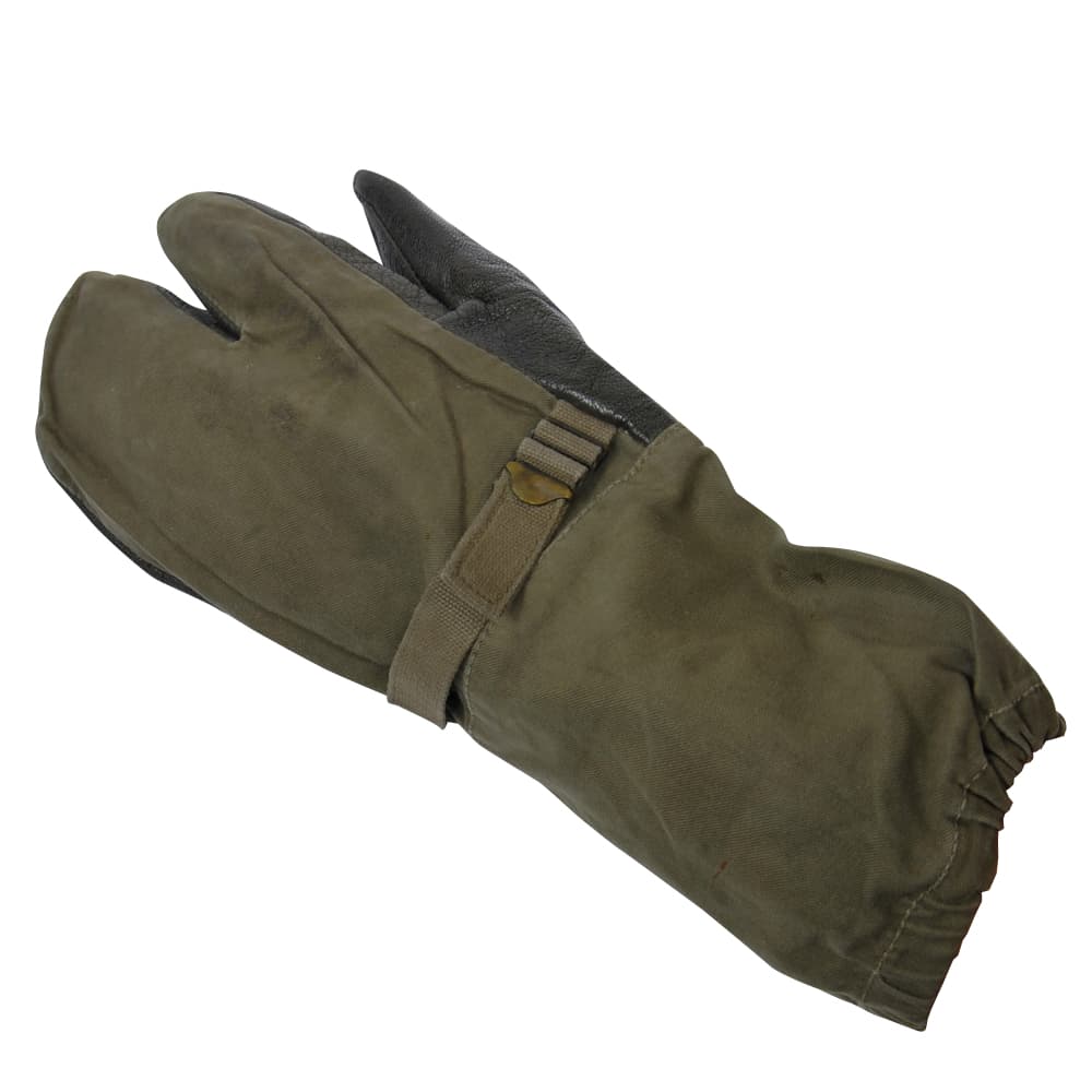 ドイツ軍放出品 防寒ミトン 手袋 3本指 OD [ 中 ] 軍払下げ品 軍払い下げ品 ハンティンググローブ タクティカルグローブ ミリタリーグローブ 防寒グローブ 防寒手袋 ウインターグローブ 耐寒手袋 耐寒グローブ ミリタリーサープラス ミリタリーグッズ