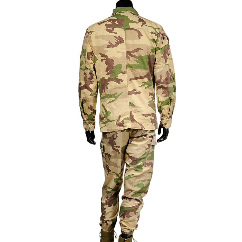 ミリタリーショップ レプマートのイタリア軍放出品 迷彩服 BDU 上下セット M92デザートリーフ迷彩 [ 44 ] 伊軍 M92砂漠用迷彩 戦闘服 バトルユニフォーム 軍服 ミリタリーサープラス ミリタリーグッズ イタリア軍サープラス イタリア軍実物 イタリア軍払い下げ品 ACU コンバットファティーグ 野戦服｜アングル3