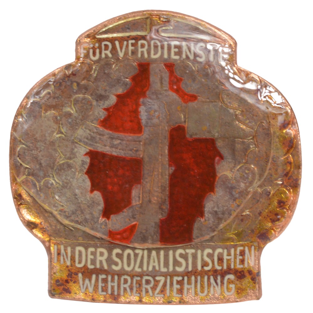 東ドイツ軍放出品 20周年記念 功績バッジ [ ブロンズ / 可 ] NVA 国家人民軍 GST 軍事教育 Wehrerziehung ミリタリーバッジ ピンバッジ ピンズ 記章 エンブレム ミリタリーサープラス ミリタリーグッズ 独軍 ドイツ軍サープラス ドイツ軍実物 ドイツ軍払い下げ品