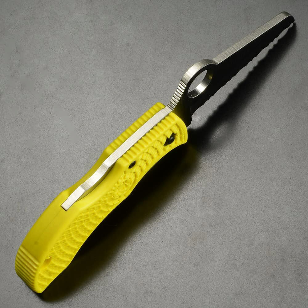 ミリタリーショップ レプマートのSpyderco 折りたたみナイフ MANBUG SALT ロックバック式 H-1鋼ブレード MYL スパイダルコ フォールディングナイフ 折り畳みナイフ ダイビングナイフ 波刃 折り畳み式ナイフ 折りたたみ式ナイフ フォルダー 折畳ナイフ 折畳みナイフ 折畳式ナイフ 折込ナイフ 折込みナイフ｜アングル3