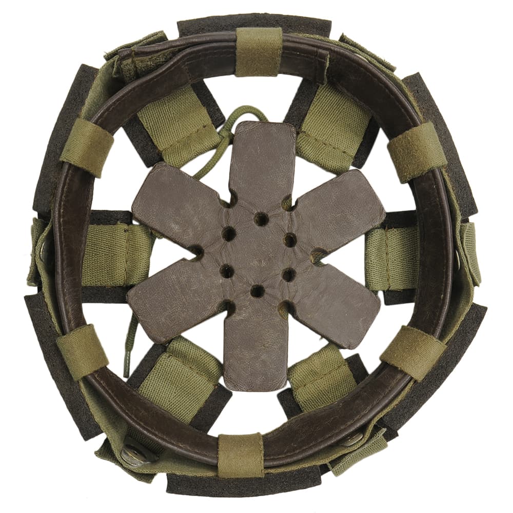 ミリタリーショップ レプマートのフランス軍放出品 インナーパット F1ヘルメット用 仏軍 払い下げ品 ヘルメットパット ヘルメット用緩衝材 緩衝材 歩兵 ミリタリーヘルメット 戦闘用ヘルメット コンバットヘルメット パーツ 部品 ミリタリーサープラス ミリタリーグッズ サバゲー 装備品 付属品 オプション｜アングル3